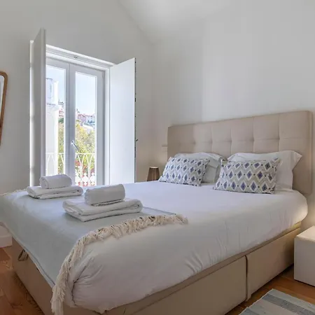 Views By Innkeeper Appartamento Lisbona
