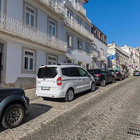 Views By Innkeeper Appartamento Lisbona